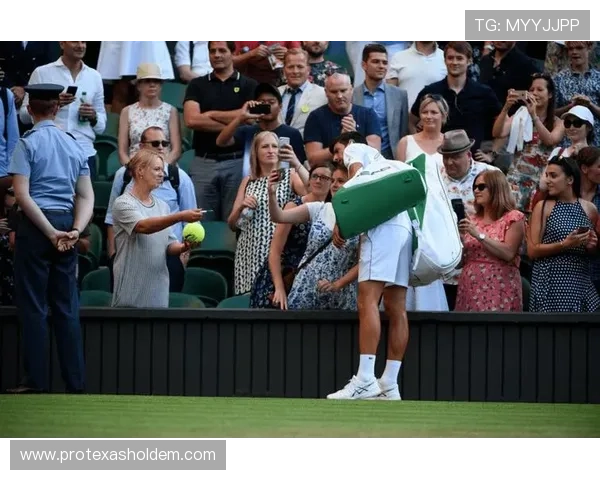 球迷带子观赛成趋势,网球文化代际传承 球迷带子观赛成趋势,网球文化代际传承